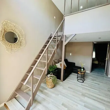 Apartment Tropical